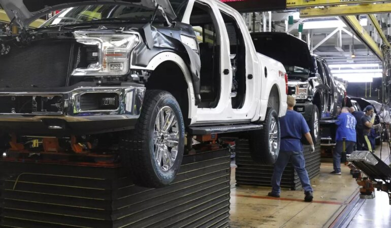 Almanya'da Ford çalışanları grev kararı aldı